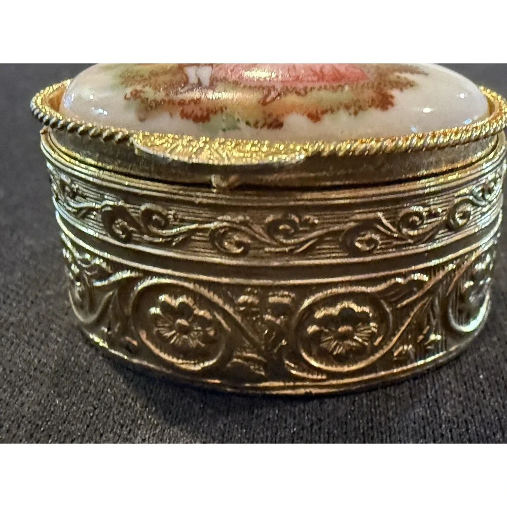 Vintage Fragonard Pill Box Etched Round Gold Tiny Trinket  Snuff Box Pink